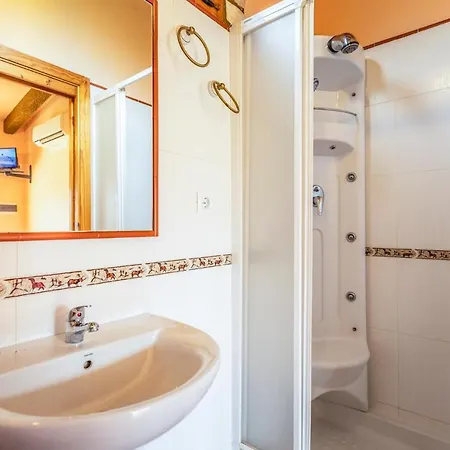 Holiday home Awesome In With Wifi